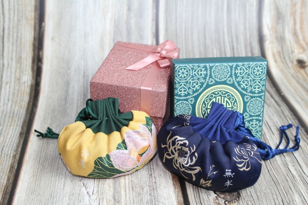 2021年3月15日出生的女孩五行缺火八字寓意佳名字