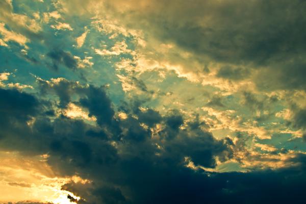 2023年笑起来最好看的生肖女 细致体贴很漂亮