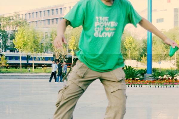 1988年属龙女2023年财运方向,哪个方位财运最旺