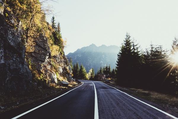 2024属龙本命年适合买房吗,买房需要注意什么