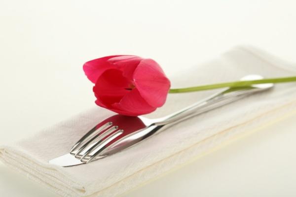 属龙人不宜穿什么颜色的衣服,属龙人的穿衣禁忌颜色