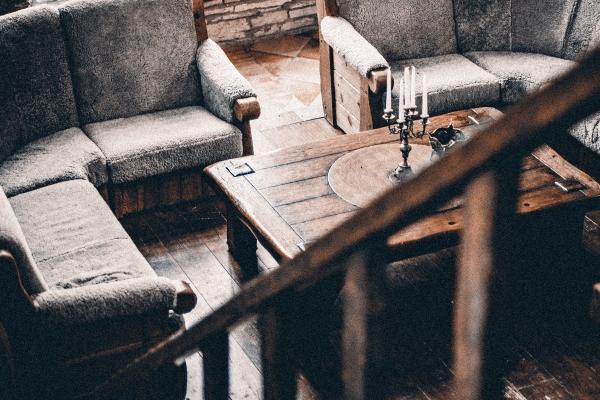 1973年属牛人终身幸运色，73年属牛人的吉祥颜色是什么