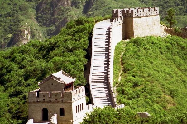 2023年属狗人全年运势如何 有良好的桃花运