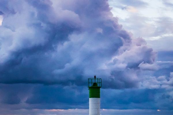 属龙的今年运气和钱财怎么样,属龙人今年求财顺利吗