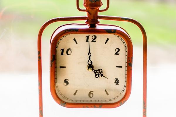 属蛇人干什么一碰就发财，做生意有什么注意事项