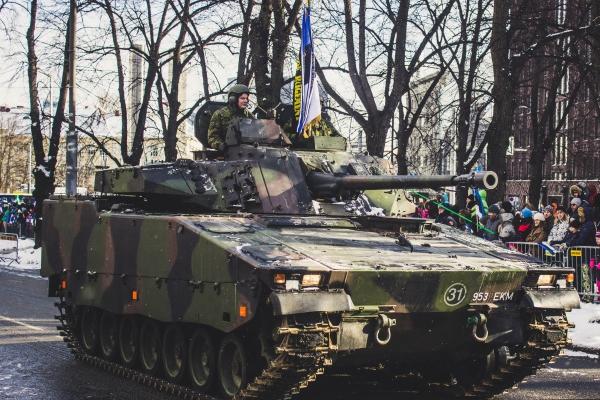 两个都属鸡做夫妻好不好 易产生共鸣