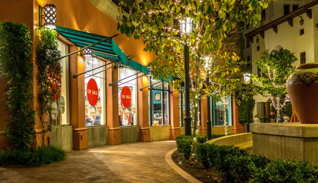 "爱情枷锁!这四个生肖天生专业抓住对方心,让爱情坚不可摧!"