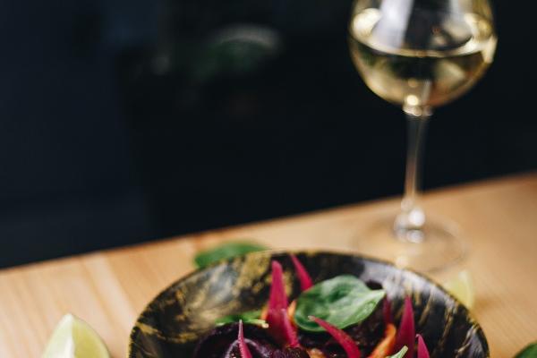 96年属鼠28岁生孩子好吗，96年属鼠人2024年几月生孩子最好