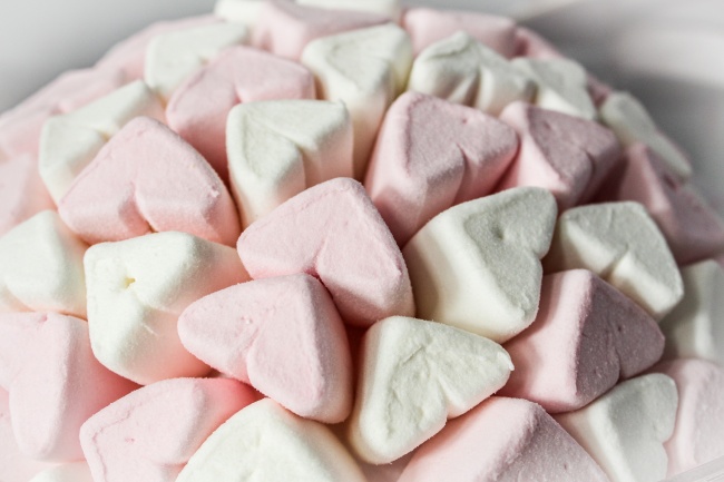 72年属鼠52岁交运，需要注意什么