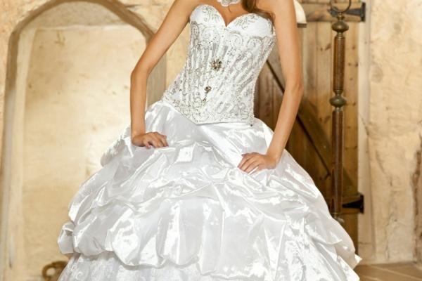 "超凡魅力!四大生肖女如何成为旺夫运的代表?"