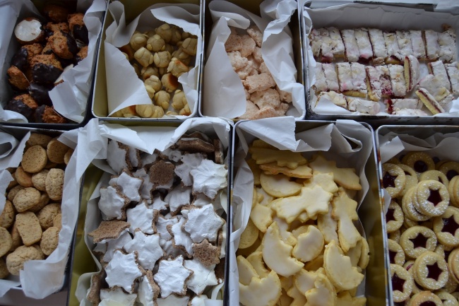 属蛇开店取什么名字旺财，属蛇开什么店好