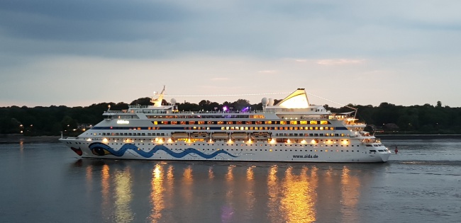 属蛇和属马的人在一起相配吗 蛇马如何越来越旺