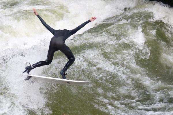 属马的和哪些属相相冲 属马人婚配禁忌