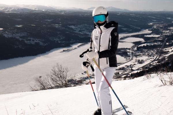 02年的马男孩什么时候能结婚