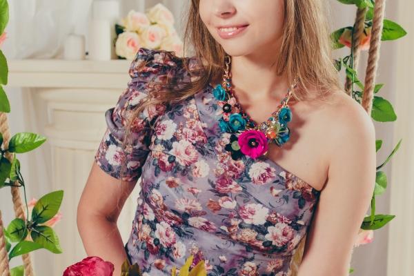 83年几月份的猪命苦