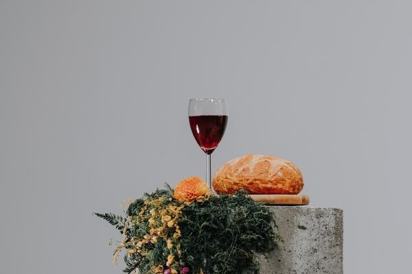 属鸡人跟谁一起最幸福