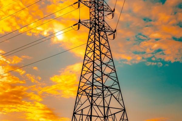 77年的蛇女2025年每月的运气