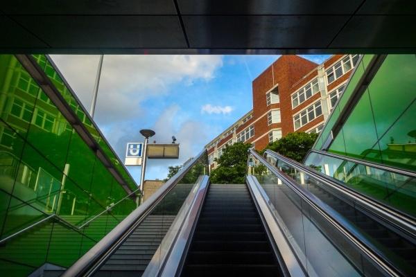 72年属鼠的财神位在哪方