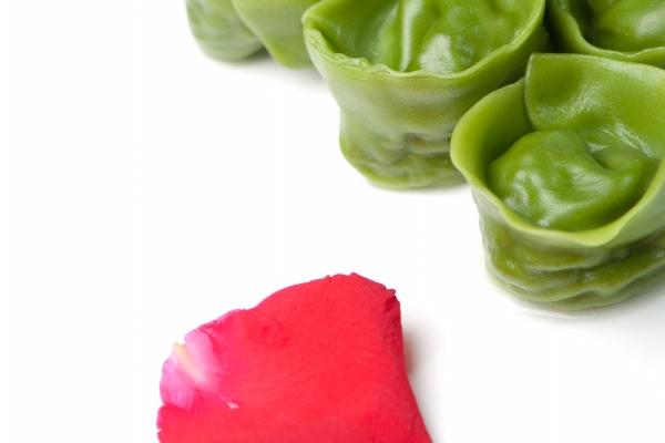 属鸡2025年的五大预兆