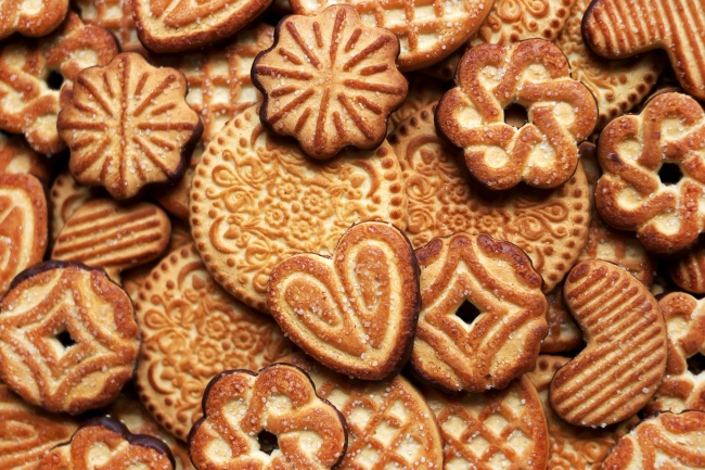 属虎男几月出生克家人