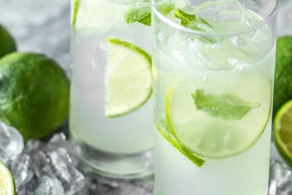 1981年属鸡女哪一年转运，1981属鸡走大运在哪一年