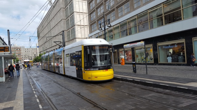 梦到女子跳楼有什么含义