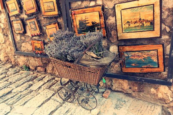 梦到车被水泡了是啥意思