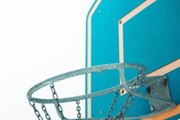 梦见红色的鸡会怎么样