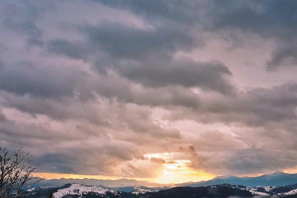 梦到掉地下是凶兆还是吉兆