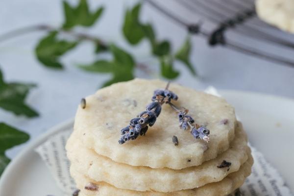 梦到鬼电影是怎么回事