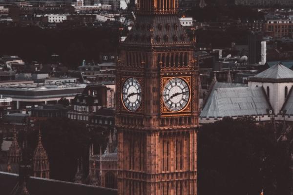 74年虎永远最旺颜色