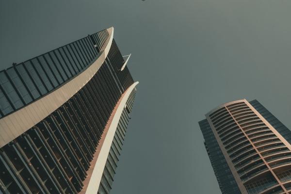 88年龙与01年蛇谁旺谁