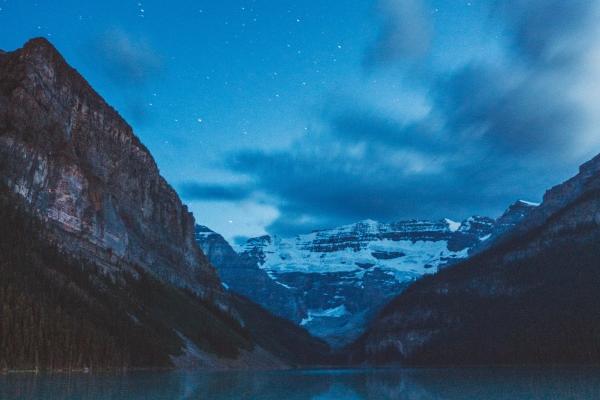 二两六女命是孤寡命吗