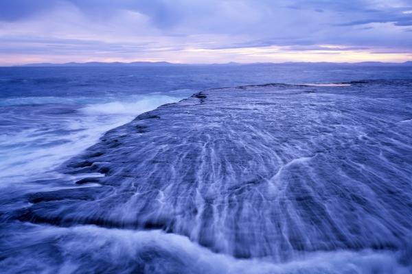 属羊2025下半年好不好，属羊下半年运势建议